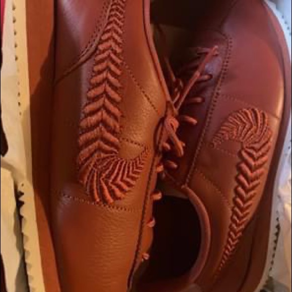 Nike Cortez Basic PRM EMB - Picture 3 of 4